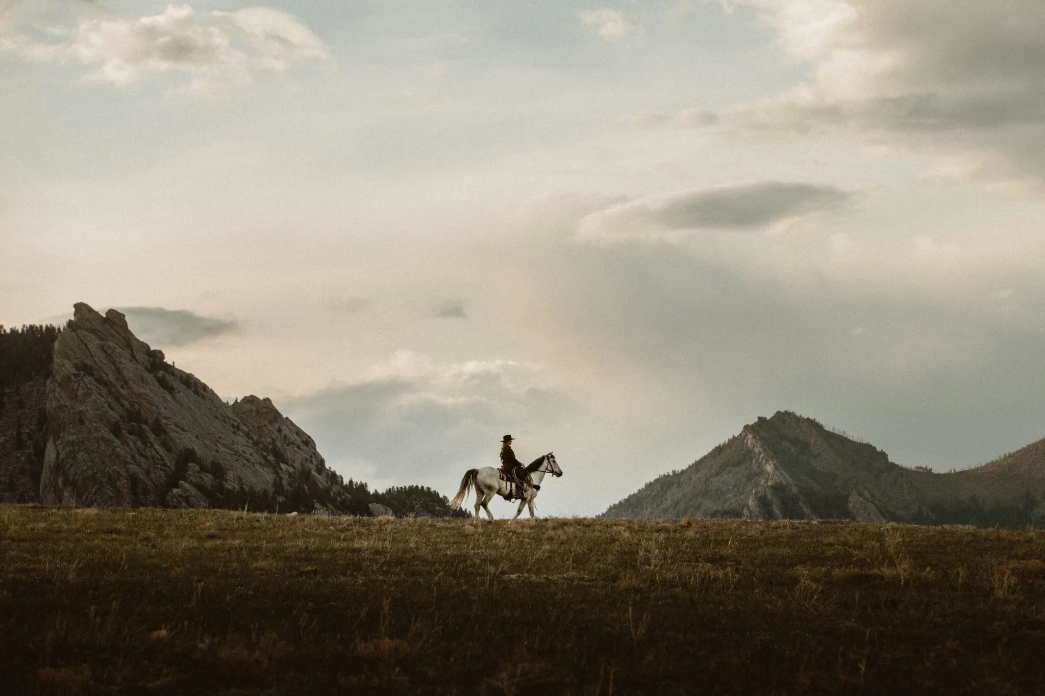 All About Dude Ranches: A Modern Guide to the American West